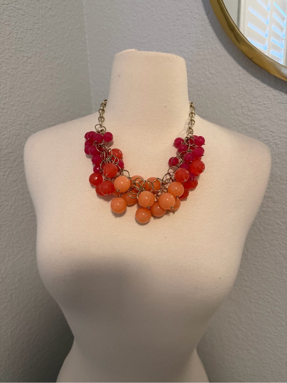 Vibrant Ombré Pink Coral Peach Beaded Cluster Chunky Statement Necklace